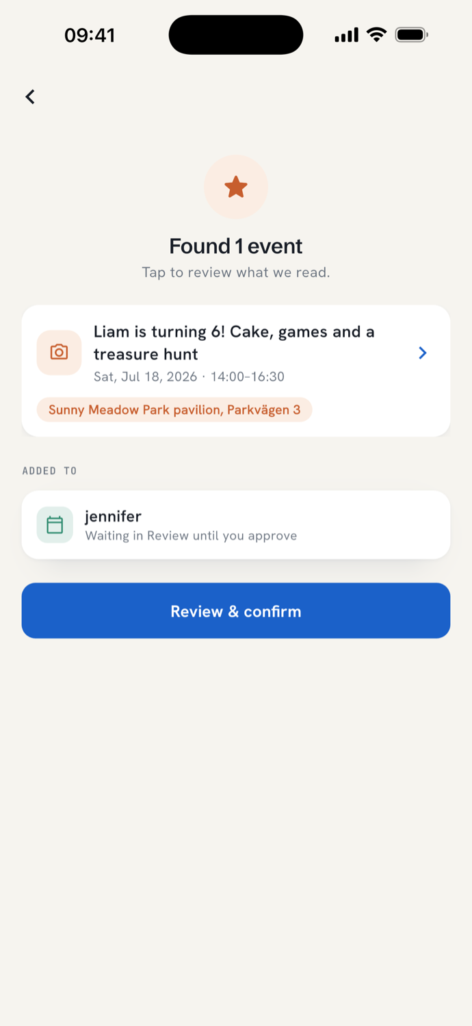 A scanned paper invitation turned into an event in the Mailendar iPhone app